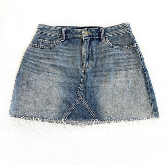 16. Hollister High Rise Frayed Denim Mini Skirt - Picture 2 of 6